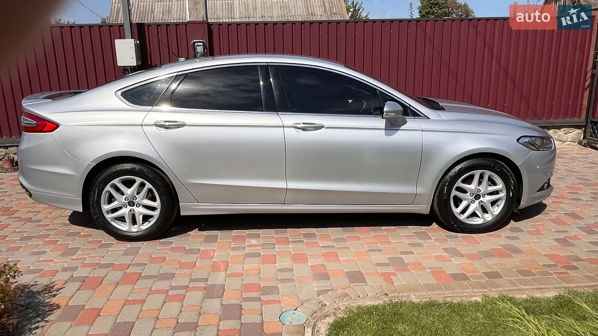 Ford Fusion, 2016