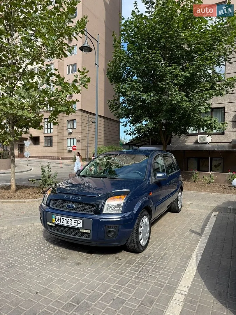 Ford Fusion, 2010
