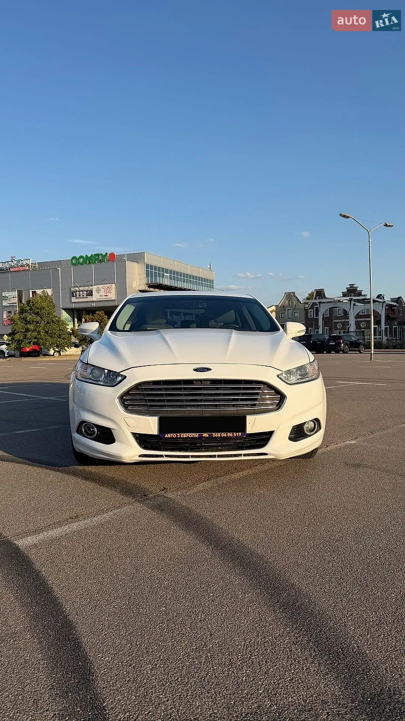 Ford Fusion, 2015