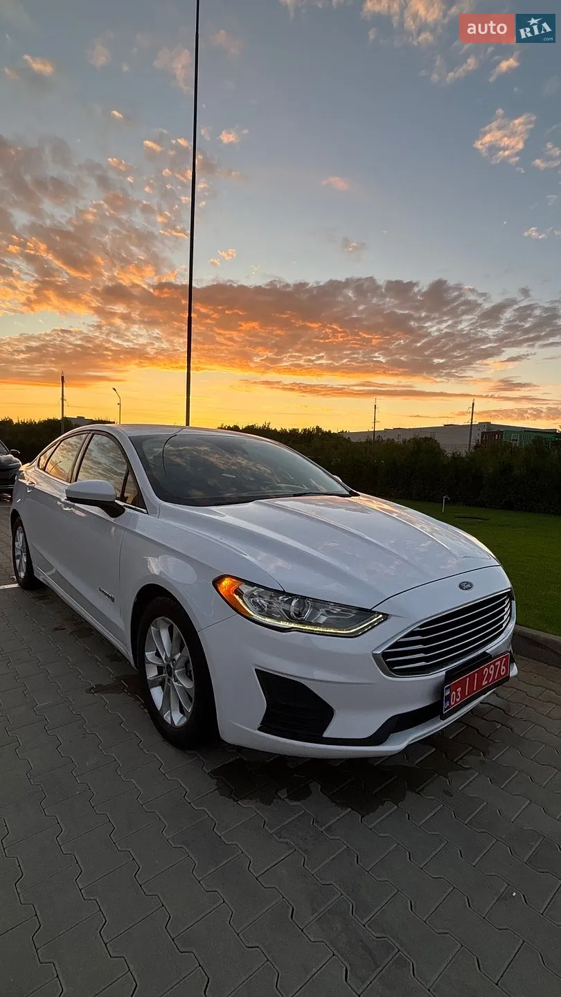 Ford Fusion, 2019