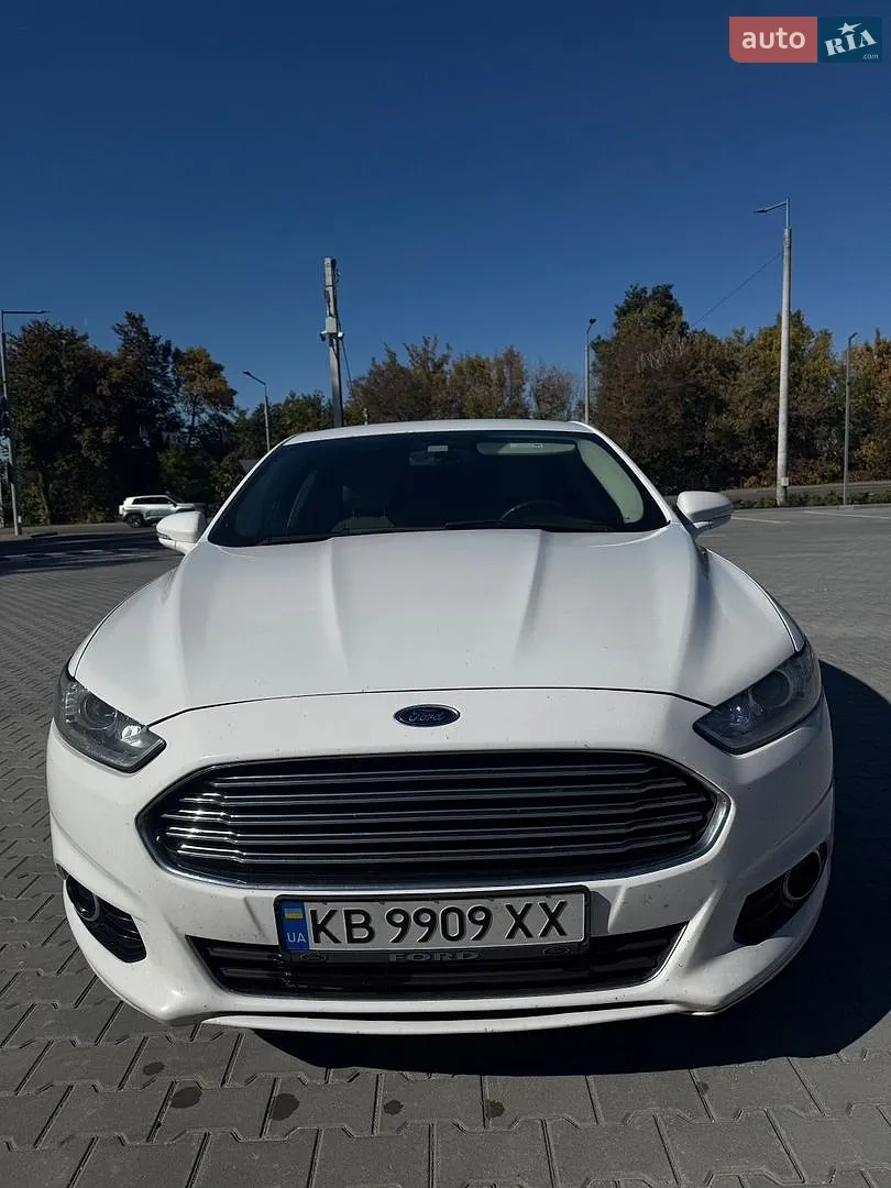 Ford Fusion, 2015