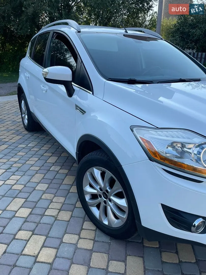 Ford Kuga, 2010
