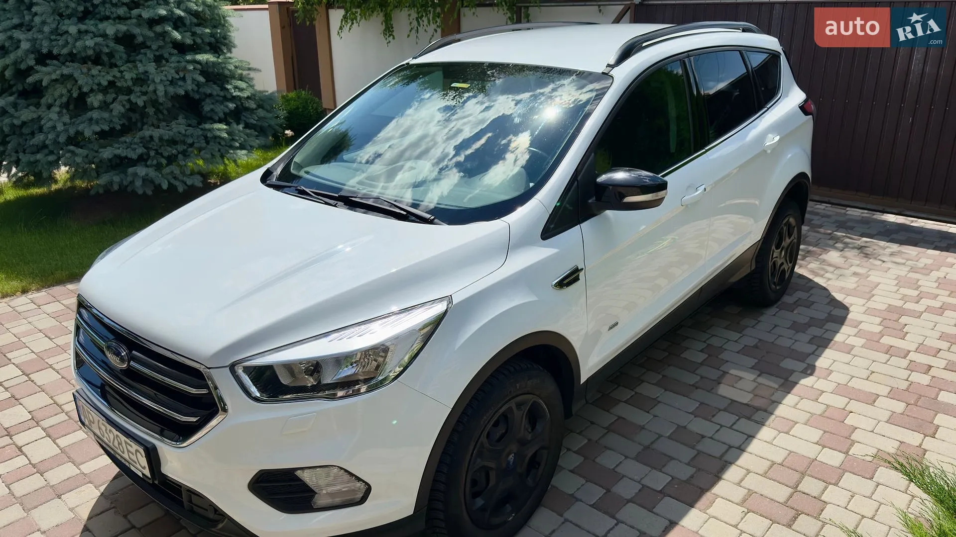 Ford Kuga, 2017