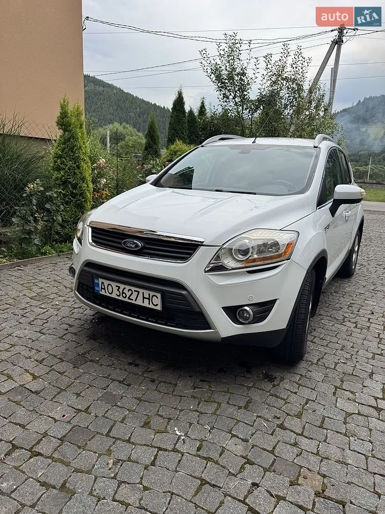 Ford Kuga, 2010