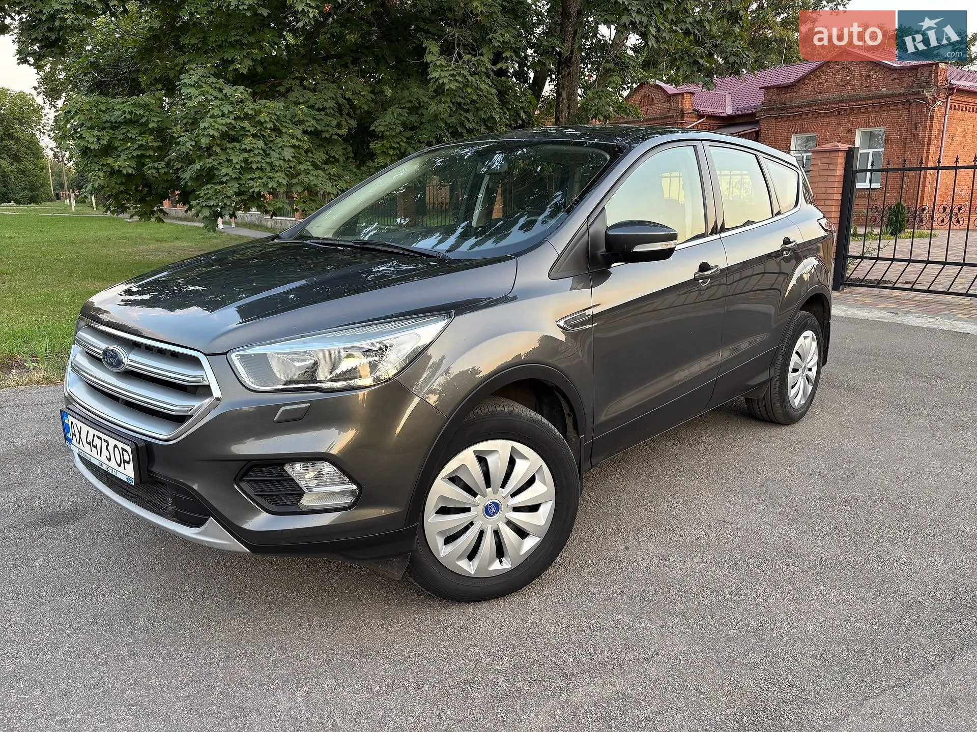 Ford Kuga, 2019