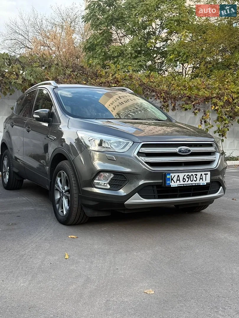 Ford Kuga, 2019