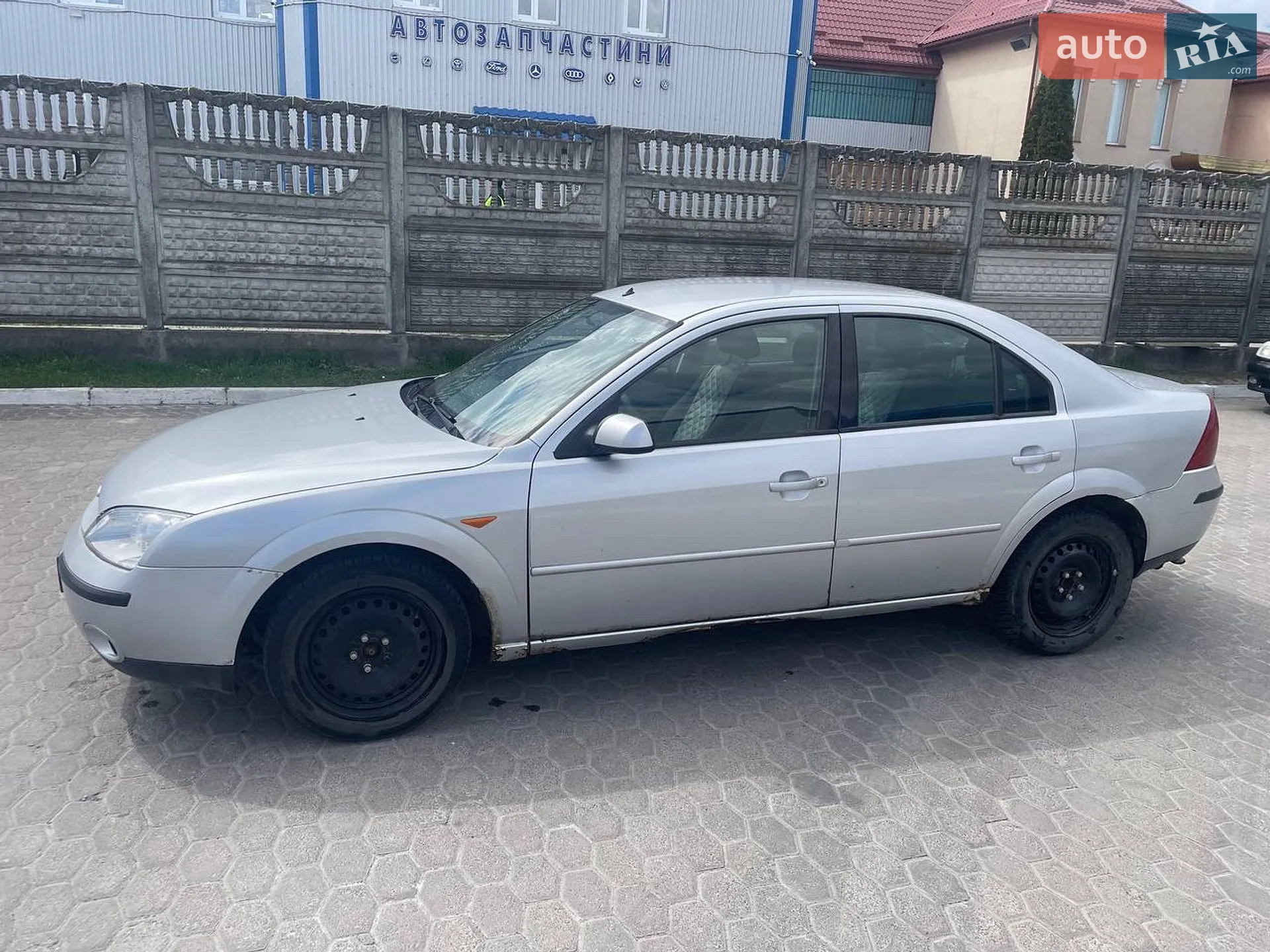 Ford Mondeo, 2001