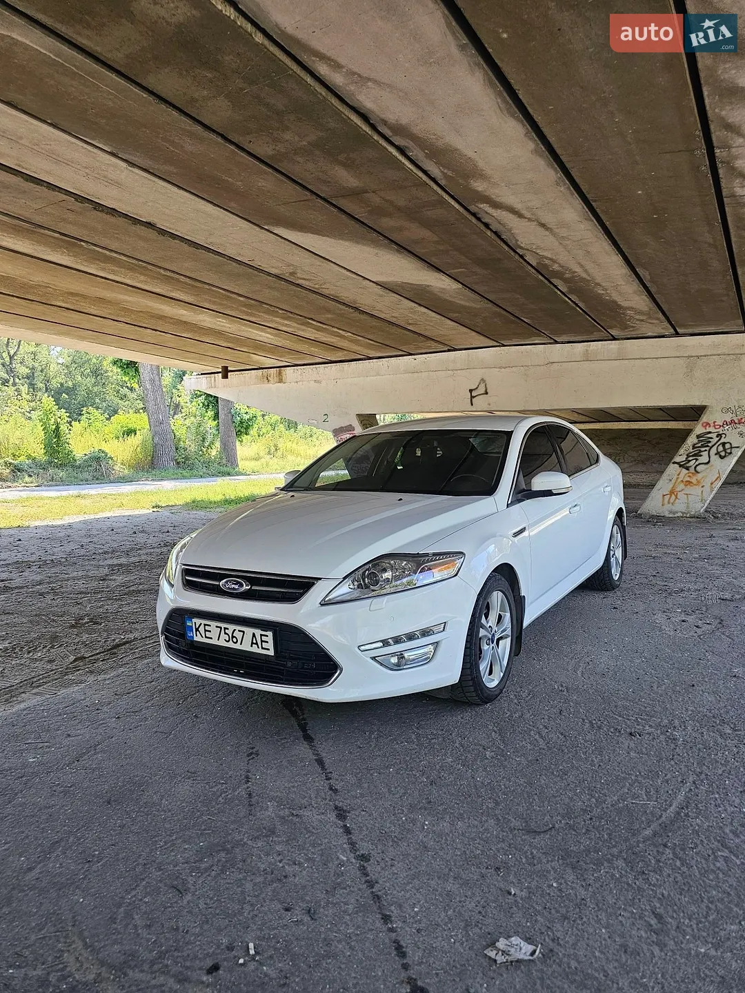 Ford Mondeo 2011 — 1