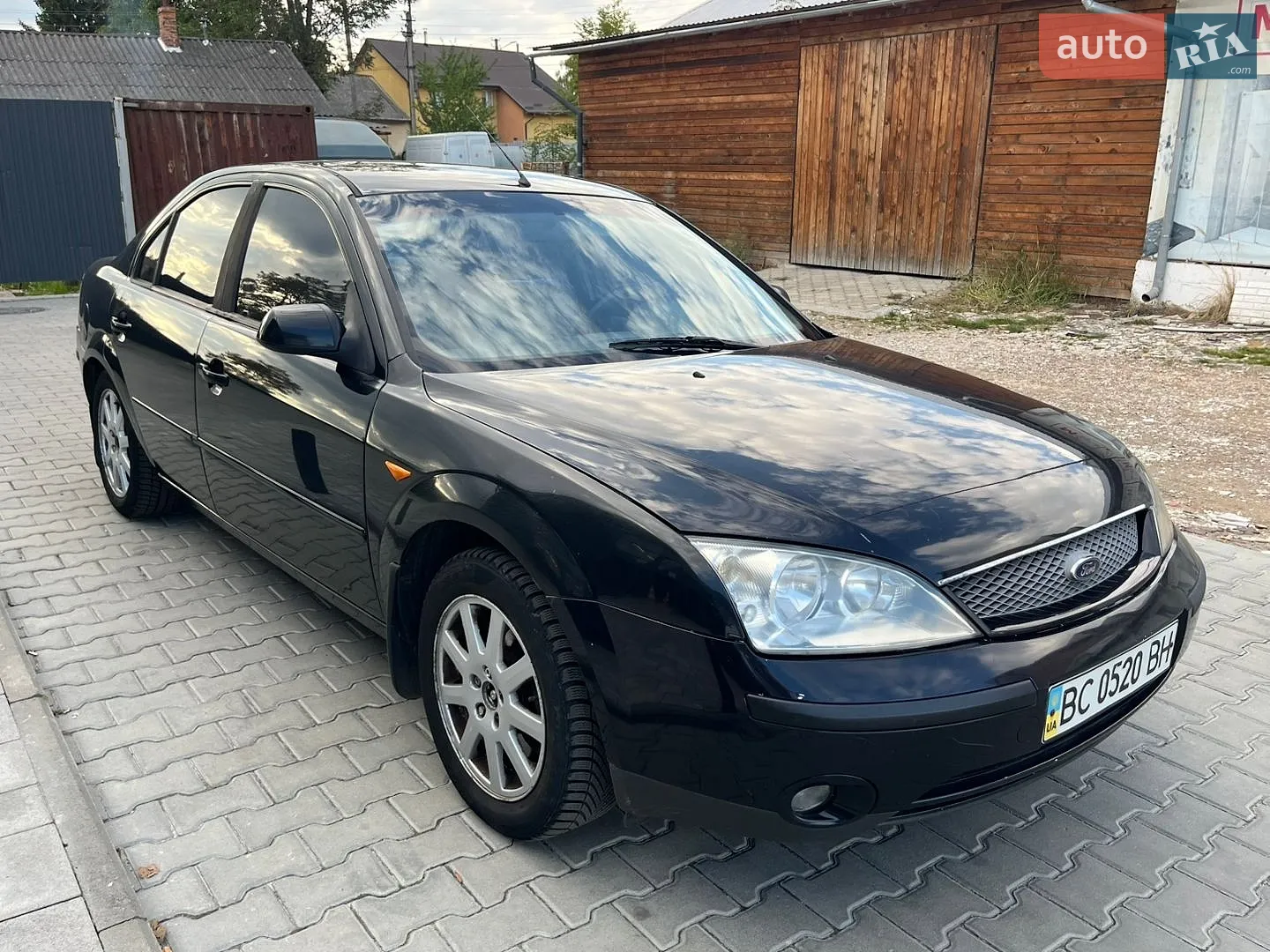Ford Mondeo, 2001