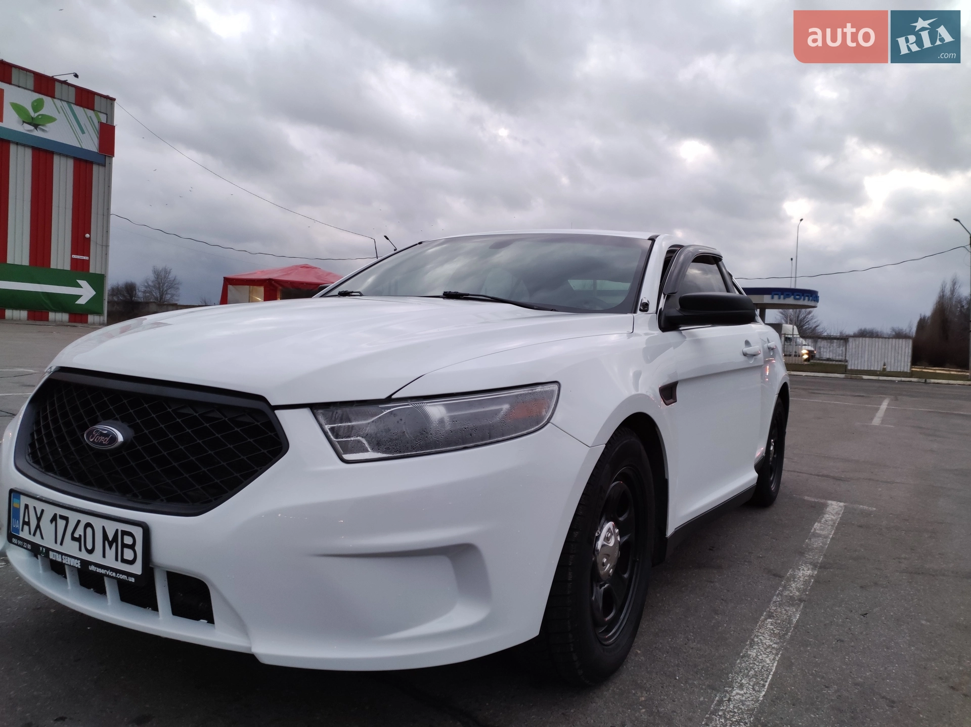 Ford Taurus 2015 — 1