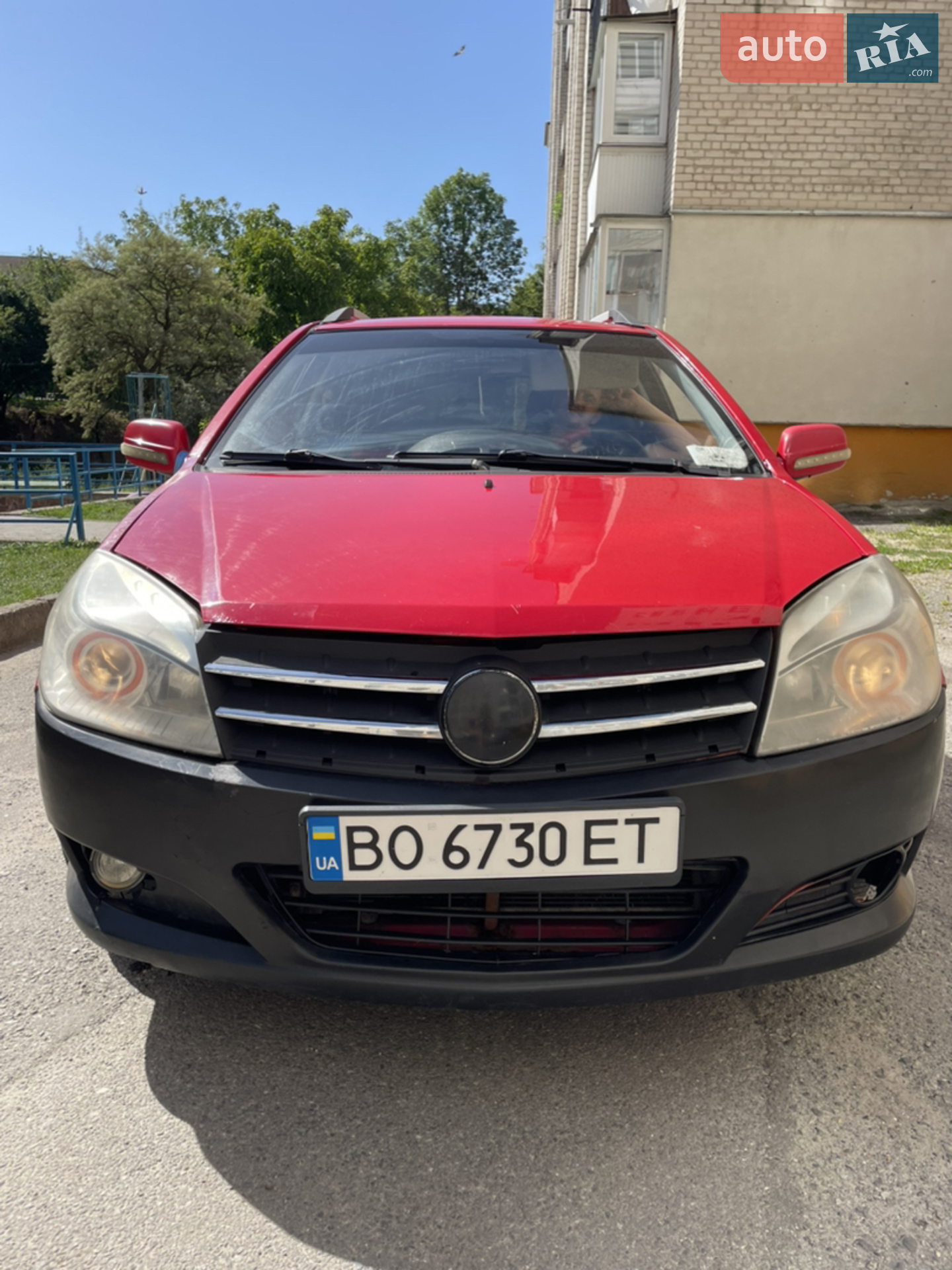 Geely MK Cross, 2013