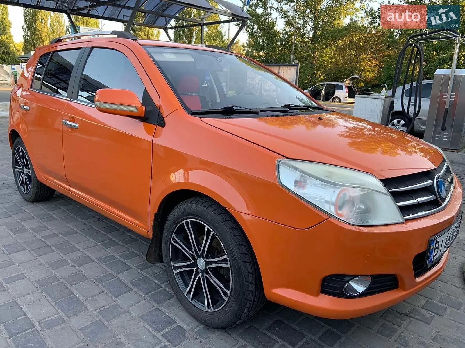 Geely MK Cross, 2013