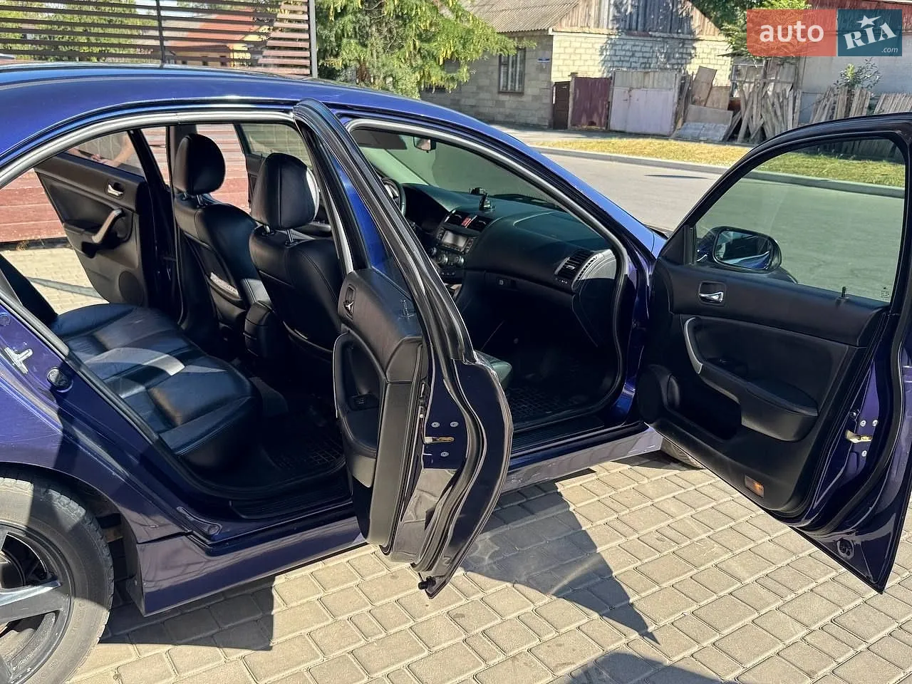 Honda Accord, 2004