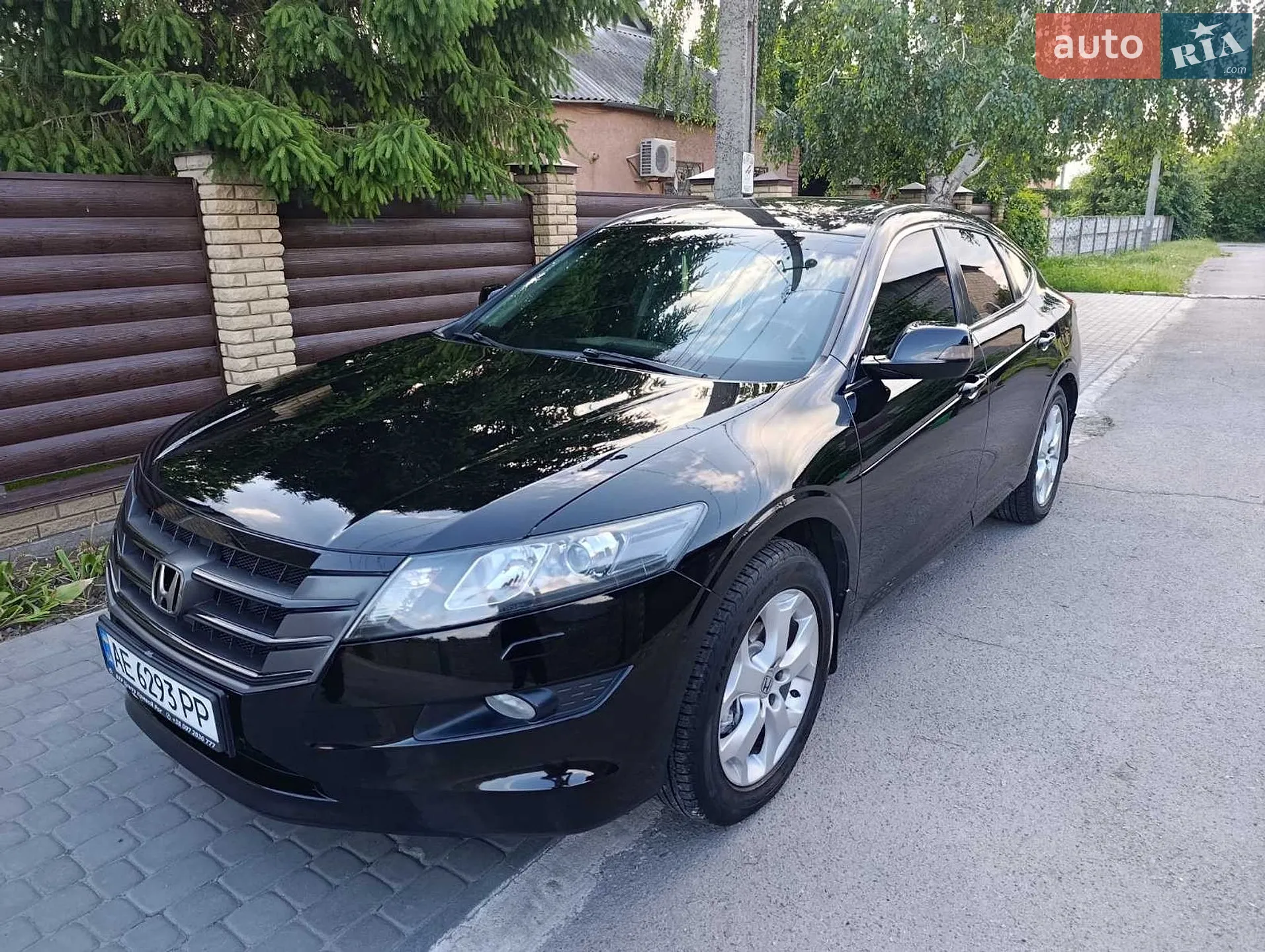 Honda Crosstour, 2011