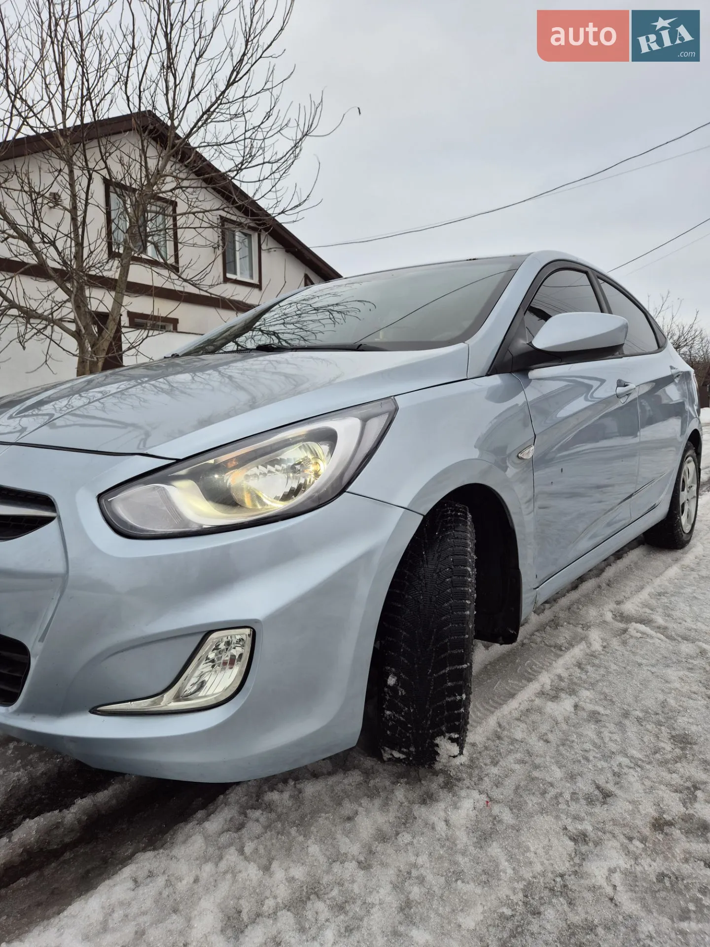 Hyundai Accent, 2011