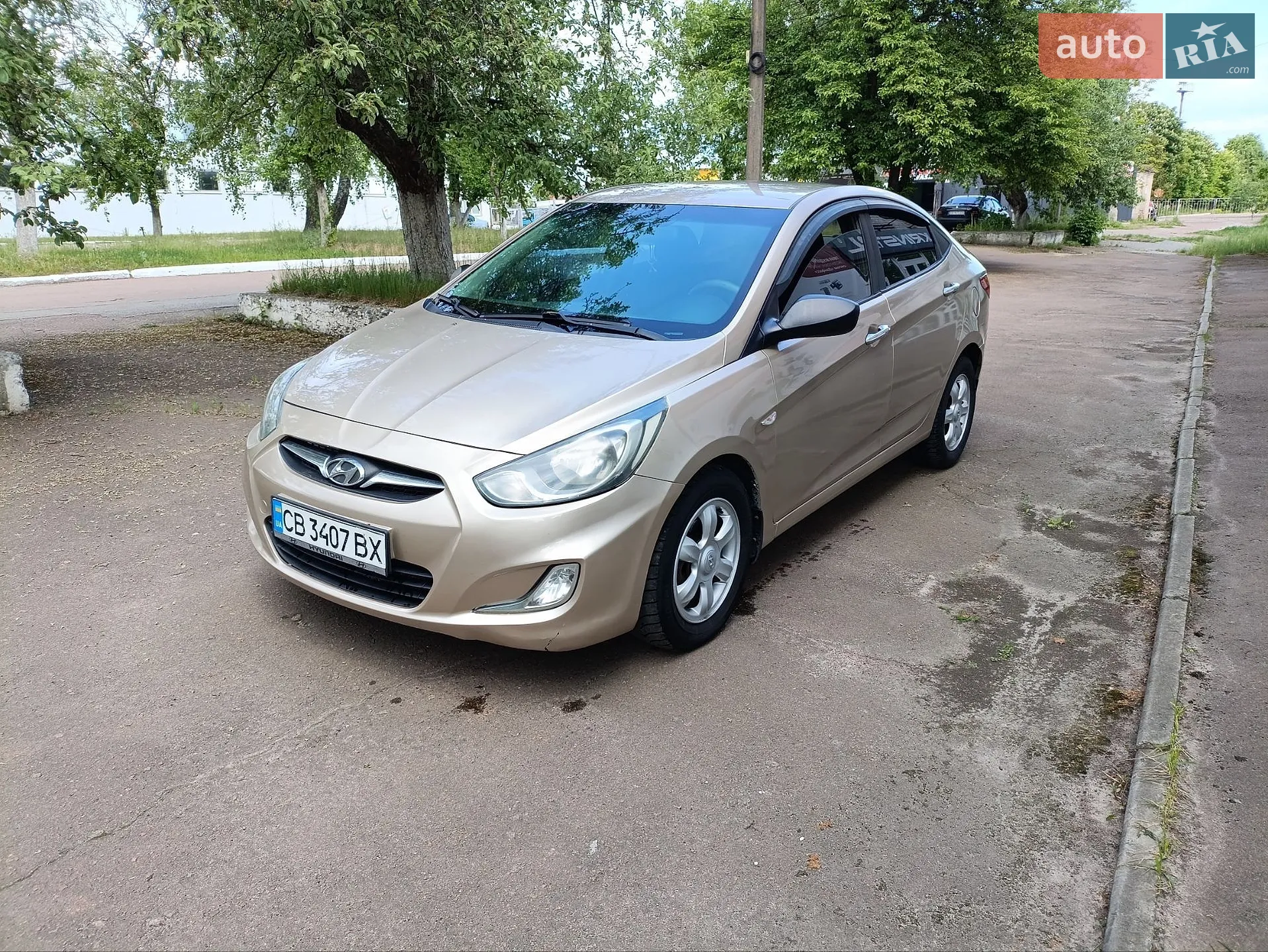 Hyundai Accent, 2011