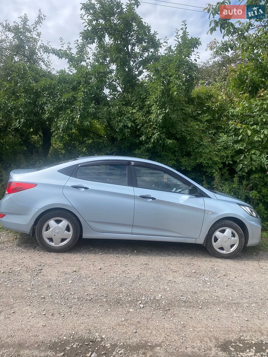 Hyundai Accent, 2011