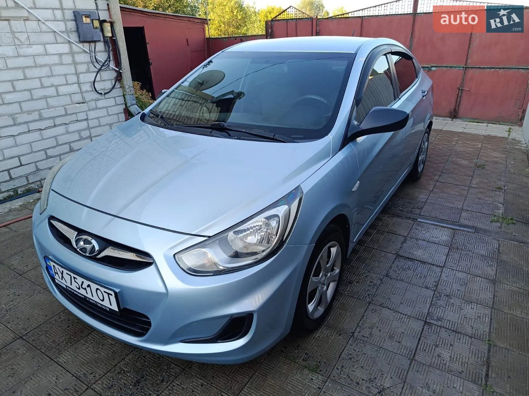 Hyundai Accent, 2011