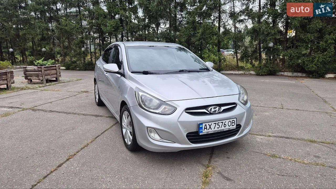 Hyundai Accent, 2012