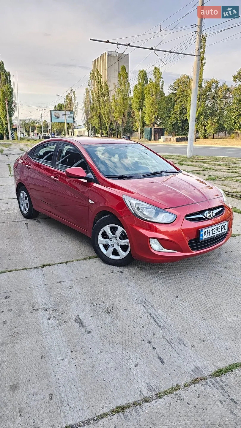 Hyundai Accent, 2013