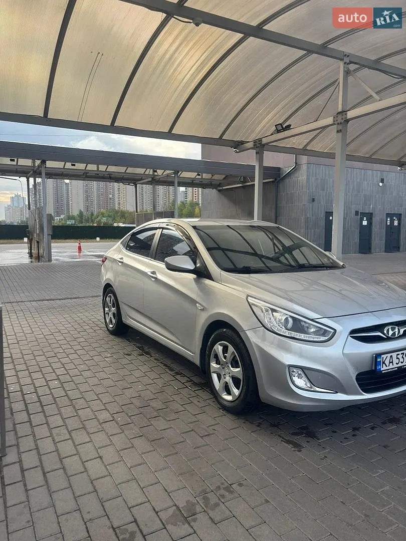 Hyundai Accent, 2013
