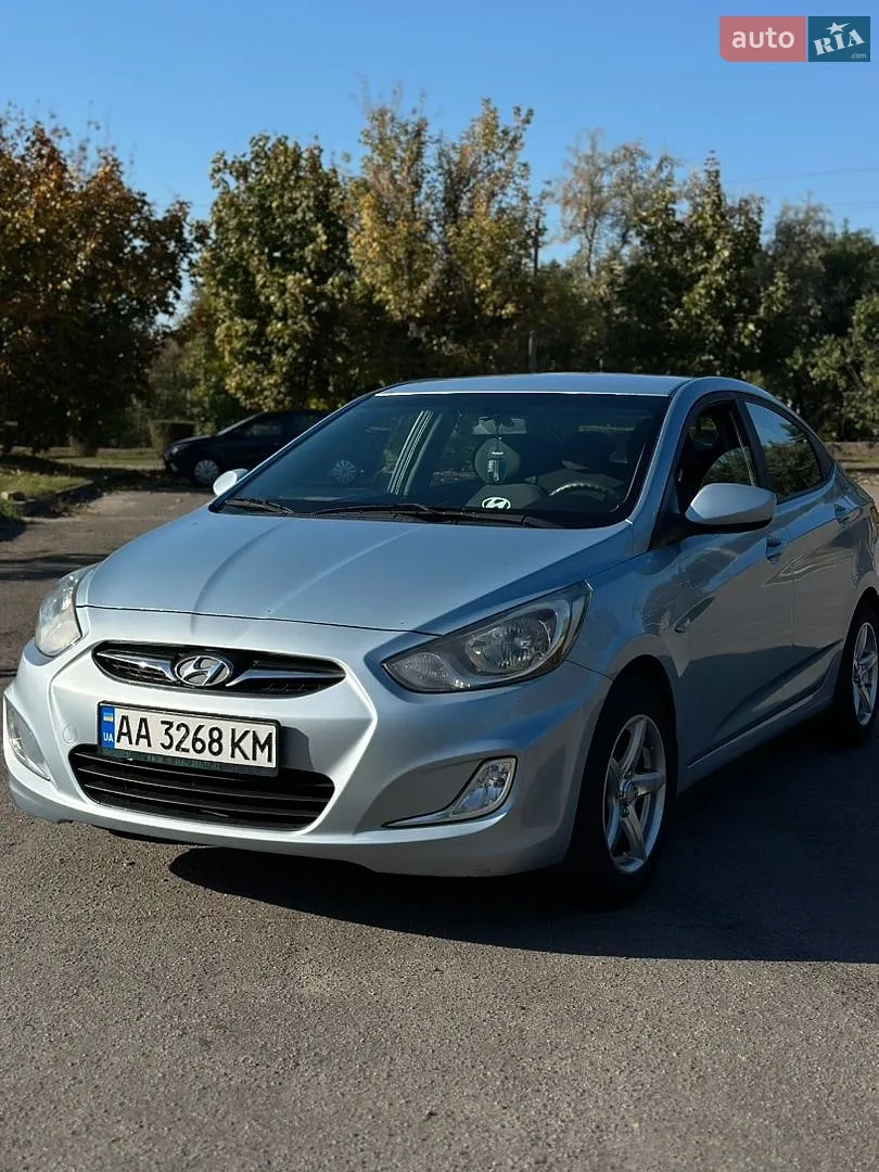 Hyundai Accent, 2012