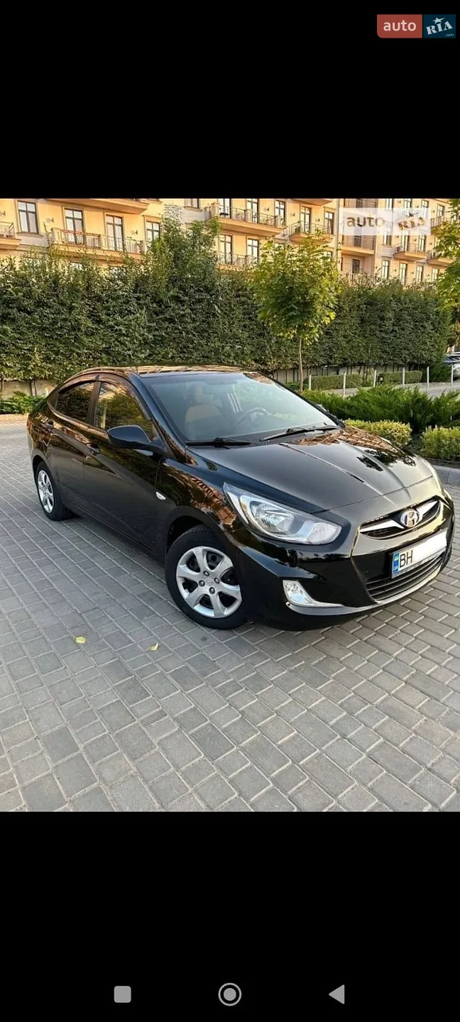 Hyundai Accent, 2012