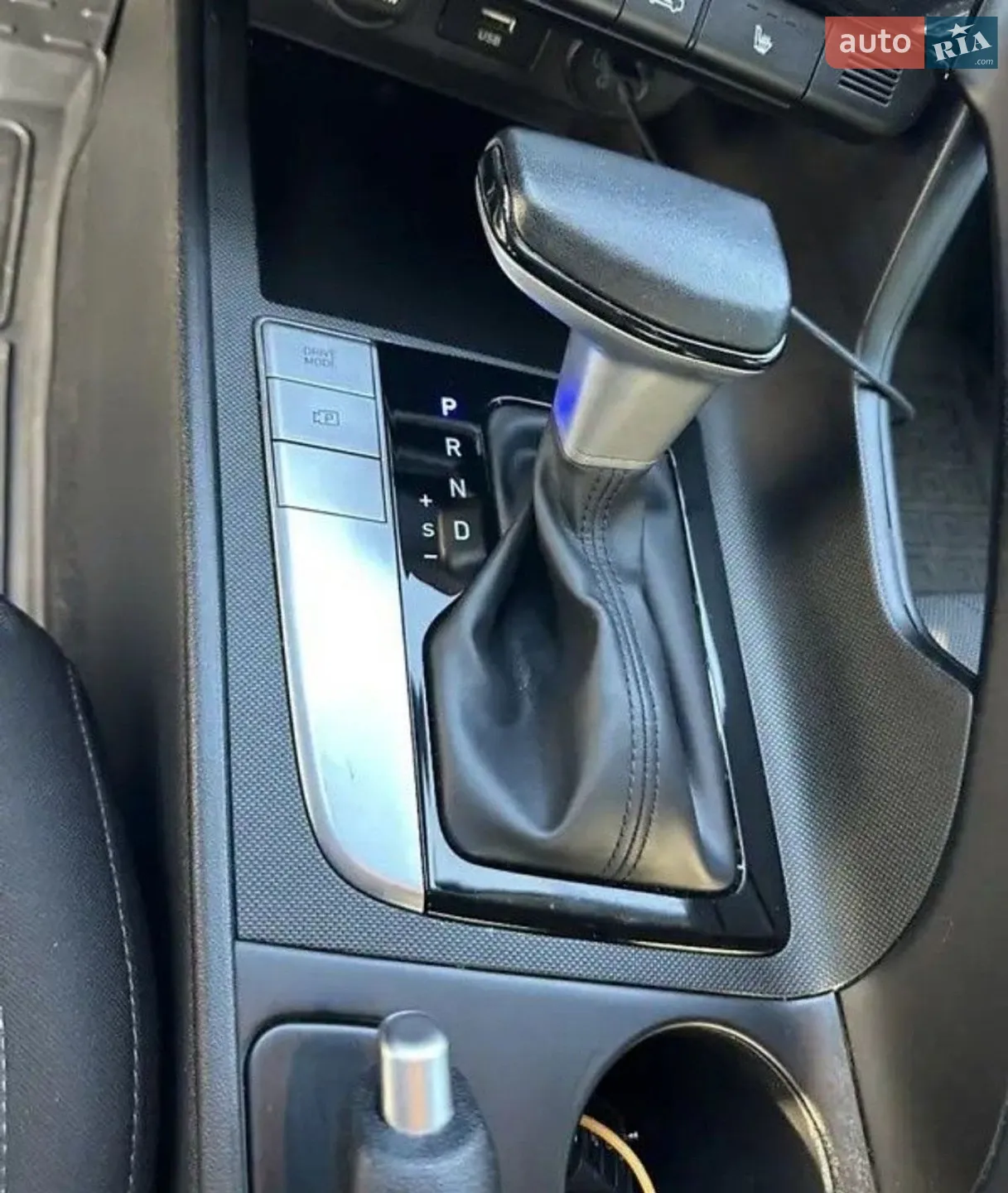 Hyundai Elantra, 2023