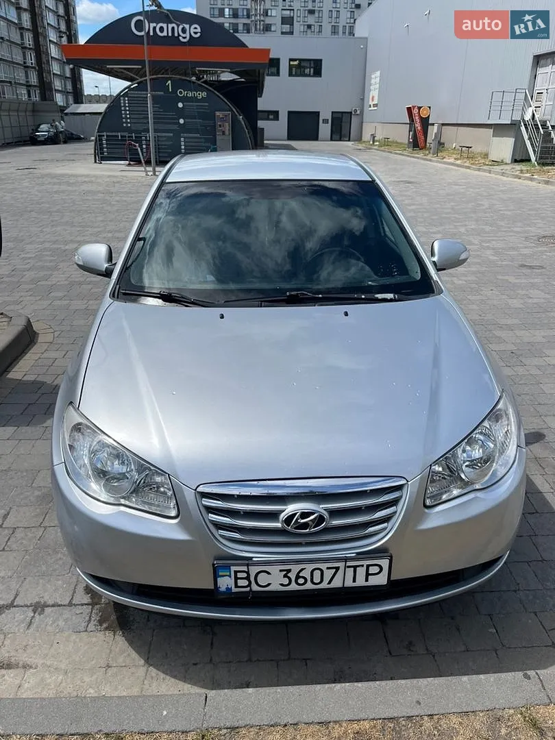 Hyundai Elantra, 2010