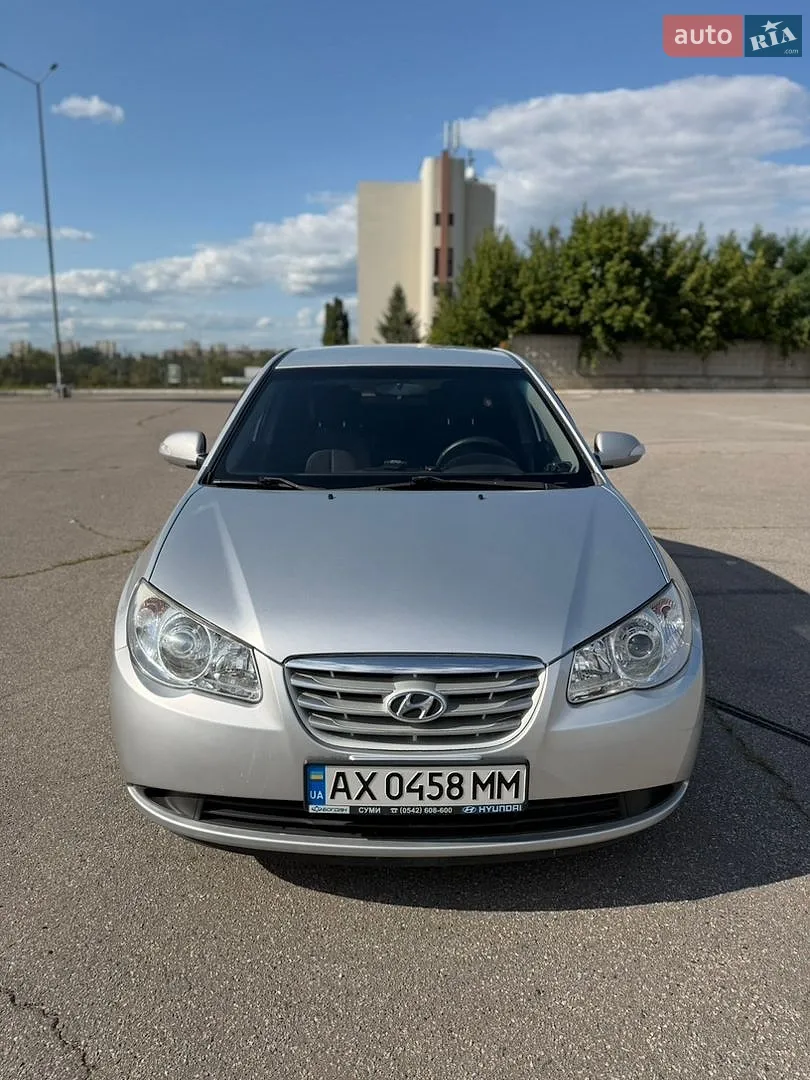 Hyundai Elantra, 2010