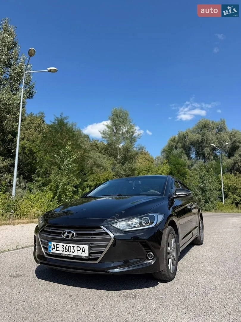 Hyundai Elantra, 2017
