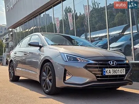 Hyundai Elantra, 2020