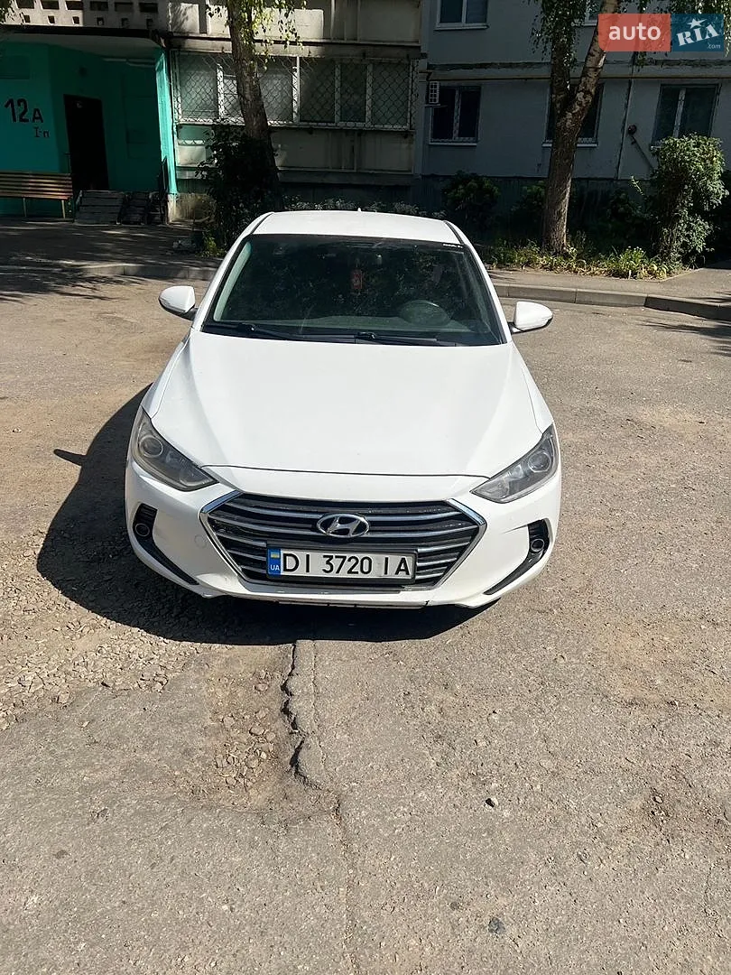 Hyundai Elantra, 2017