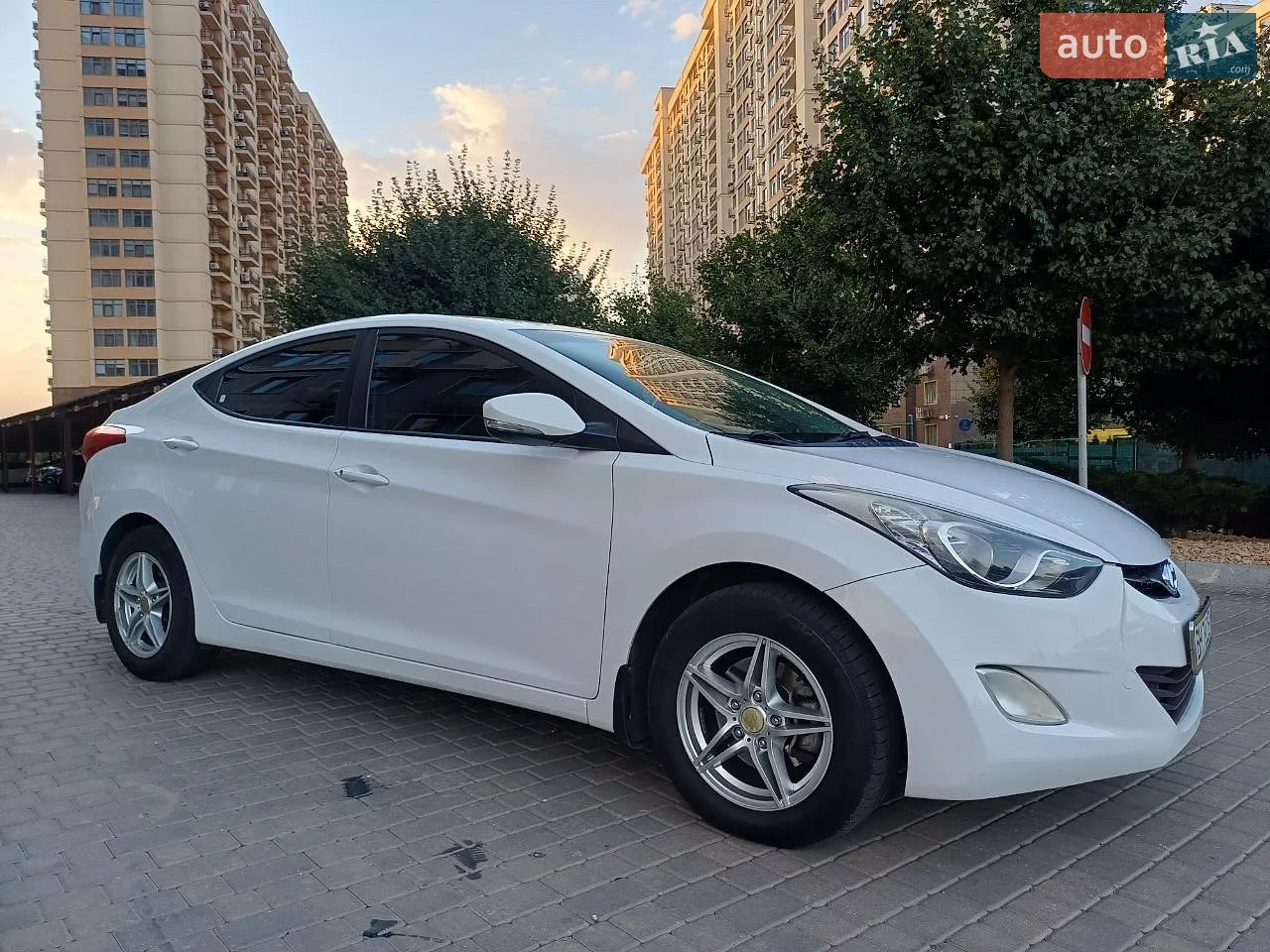 Hyundai Elantra, 2013