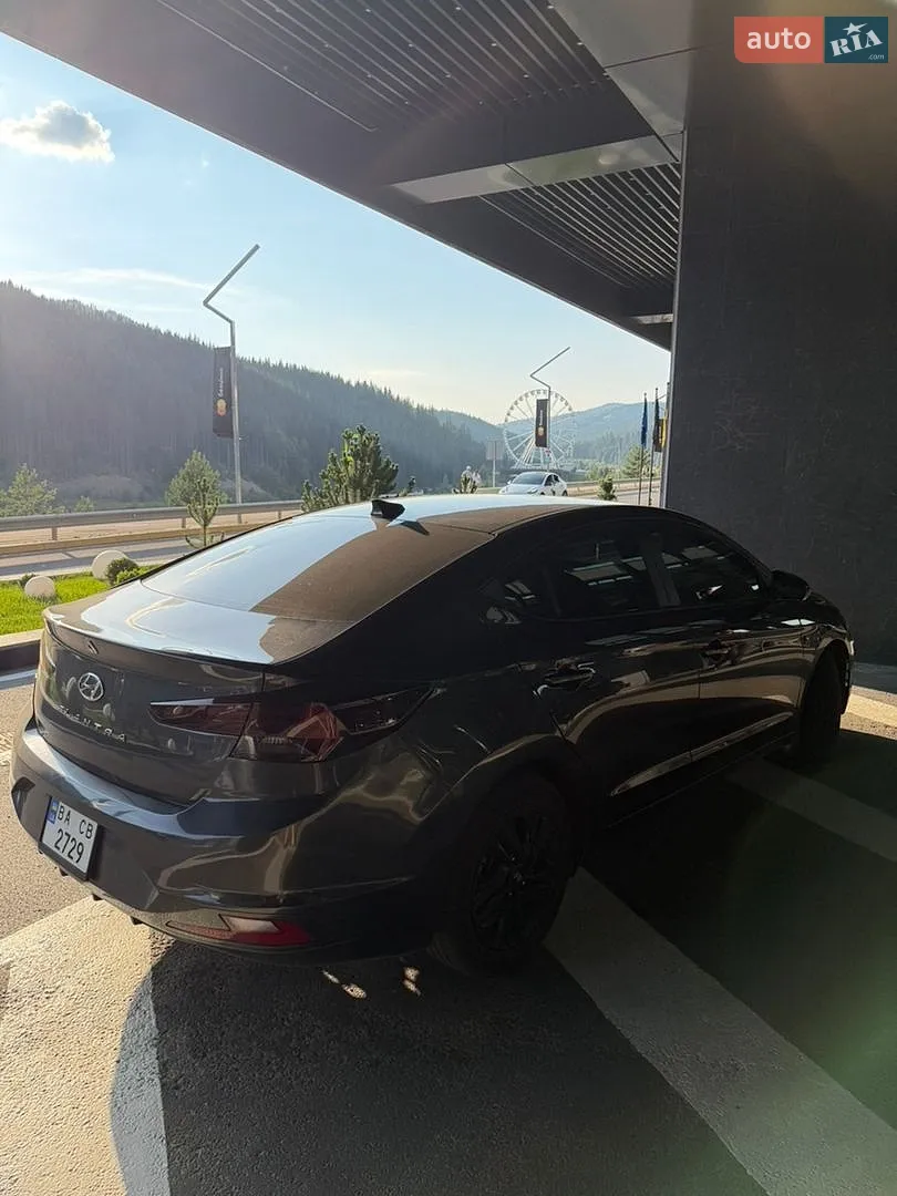 Hyundai Elantra, 2020