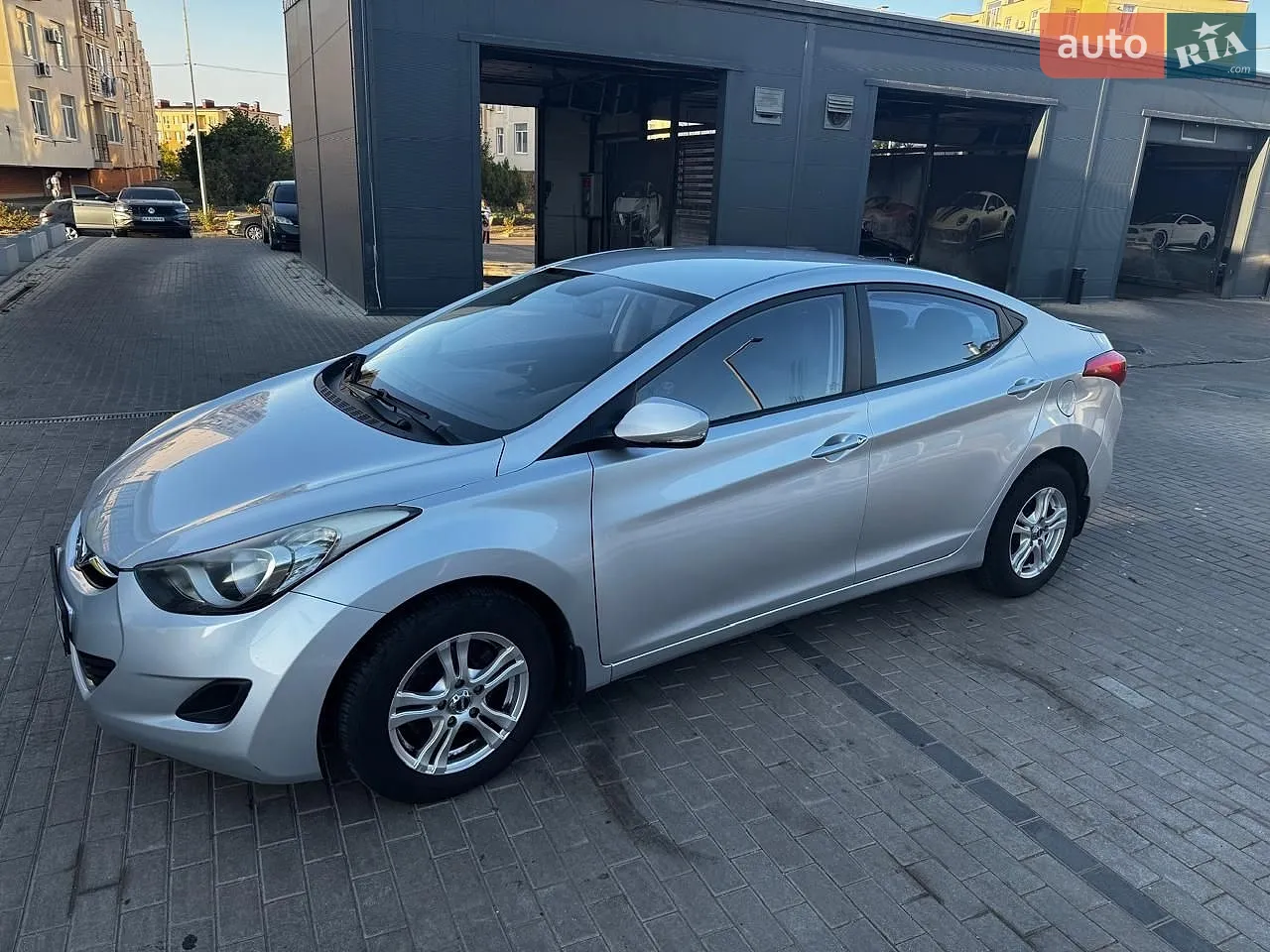 Hyundai Elantra, 2011