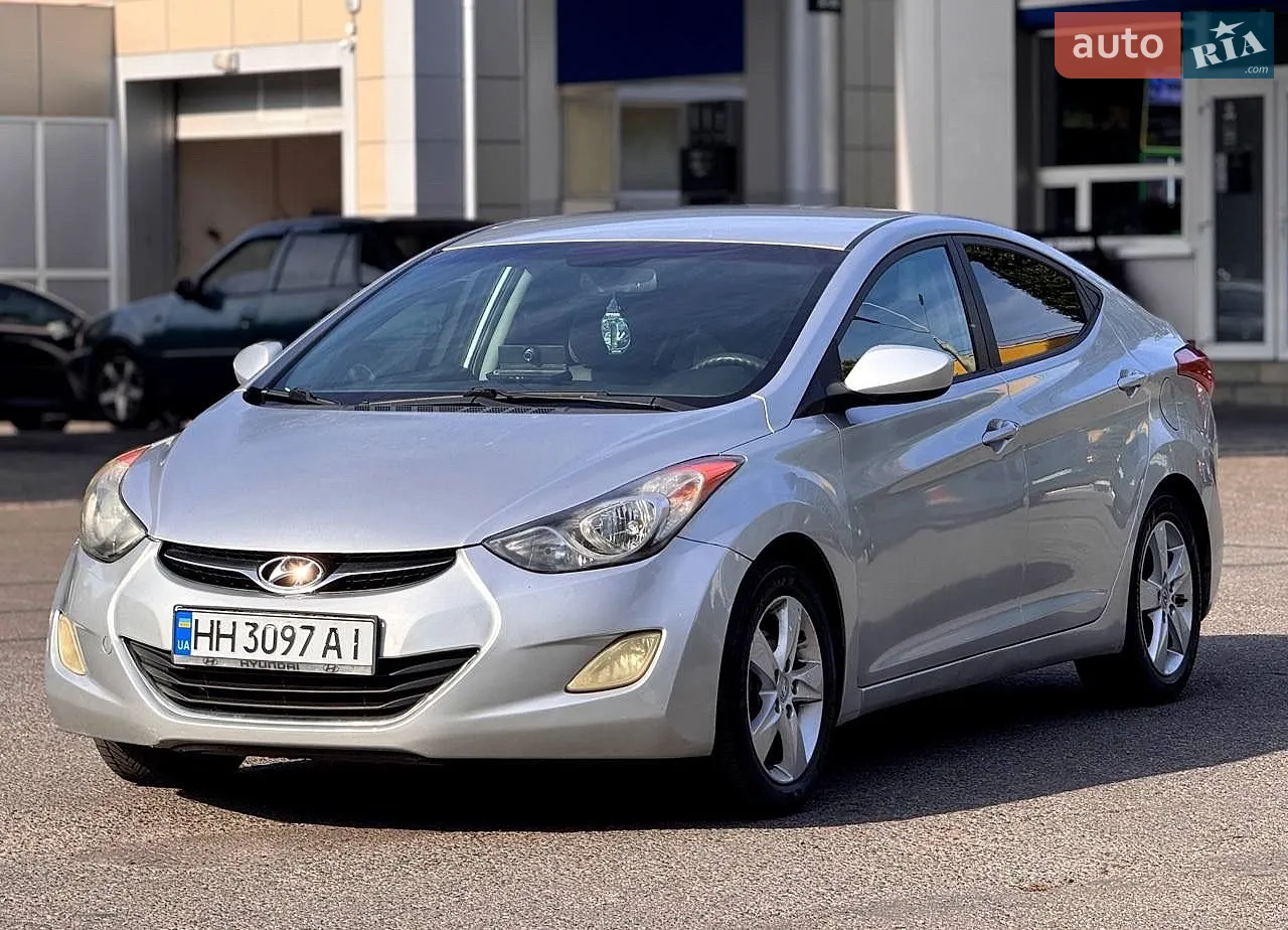 Hyundai Elantra, 2012
