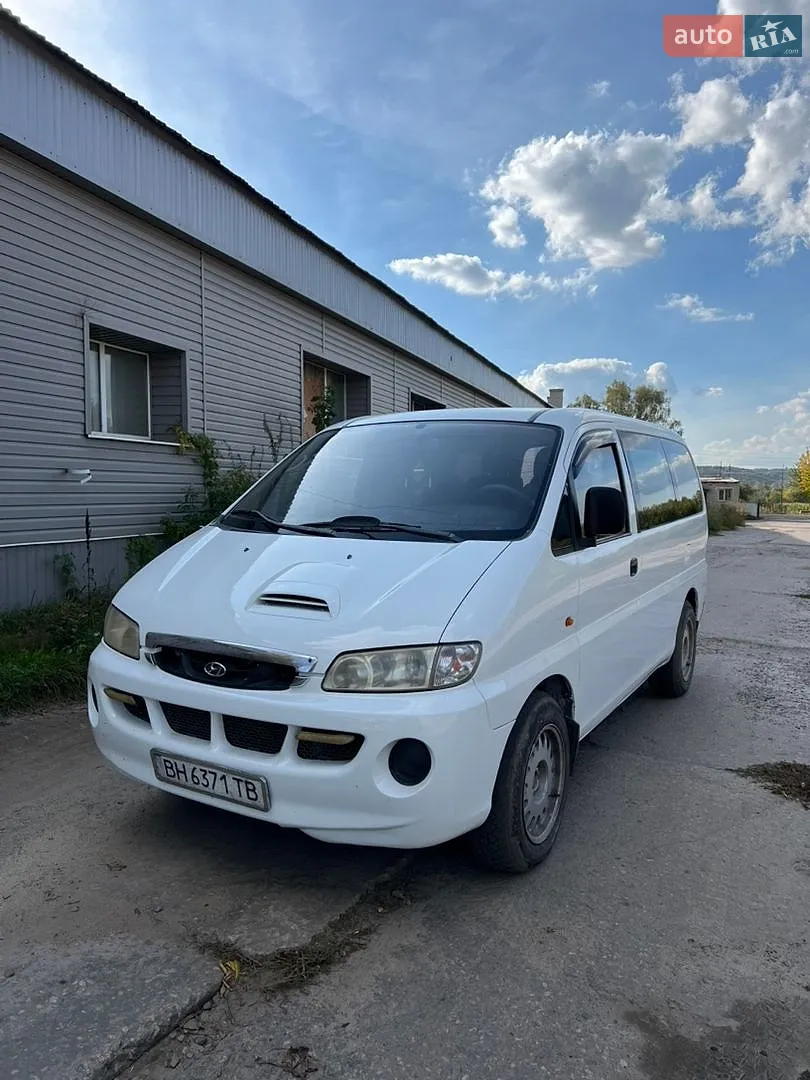 Hyundai H-1, 2002
