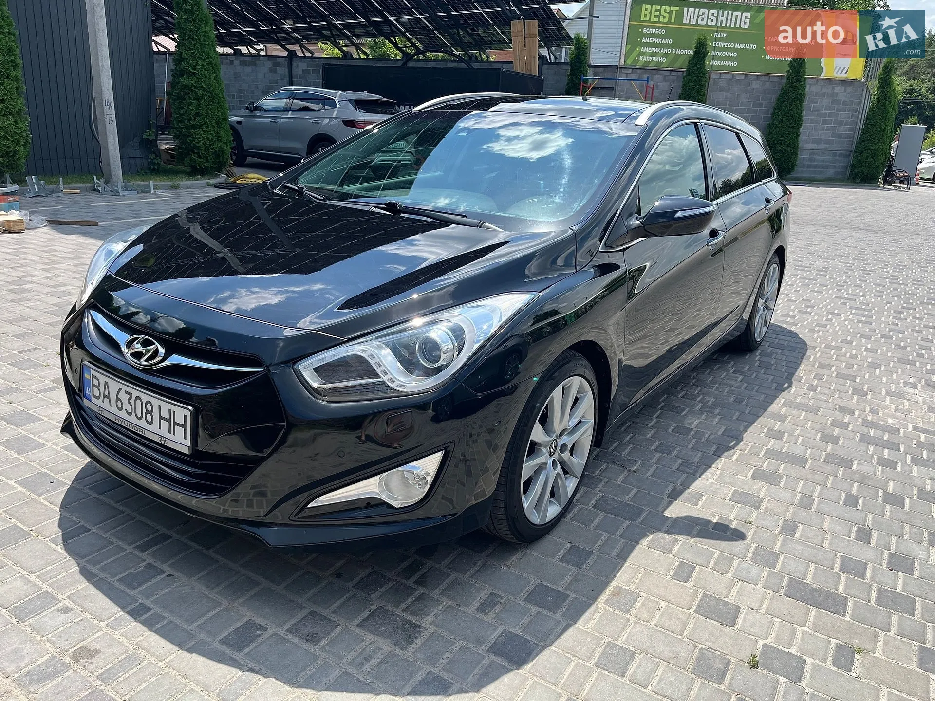 Hyundai i40, 2011