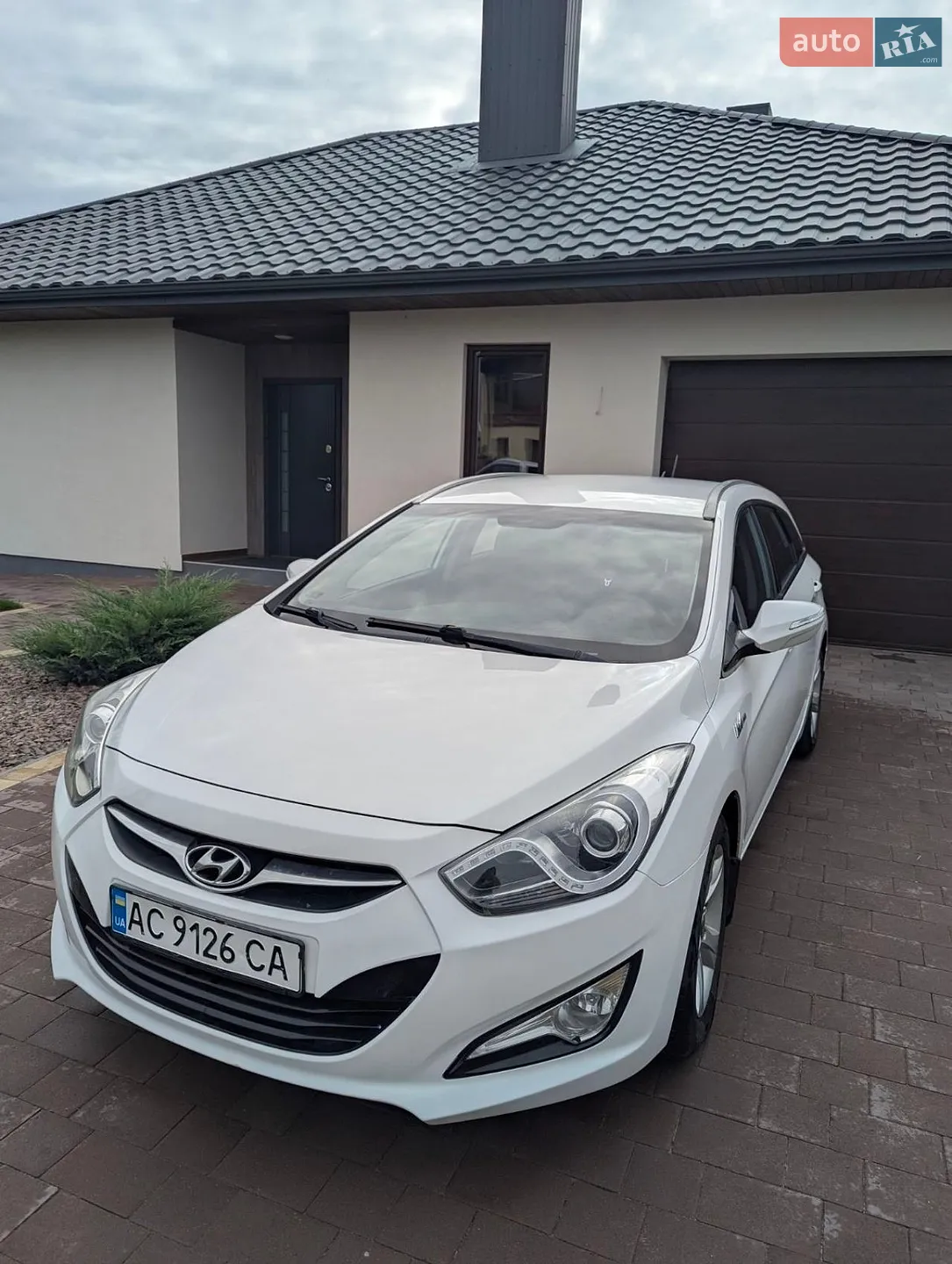 Hyundai i40, 2011