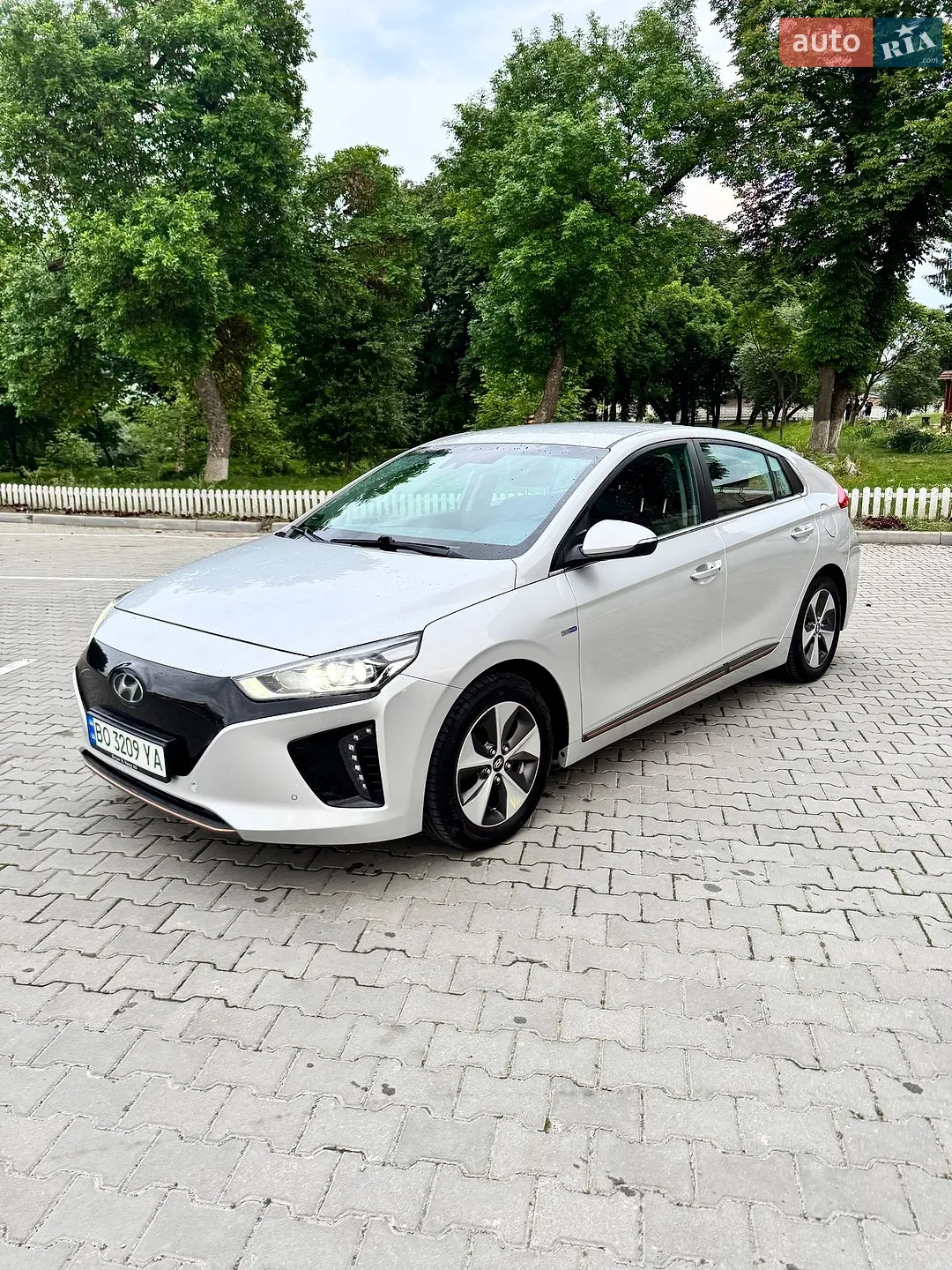 Hyundai Ioniq 2019 — 1