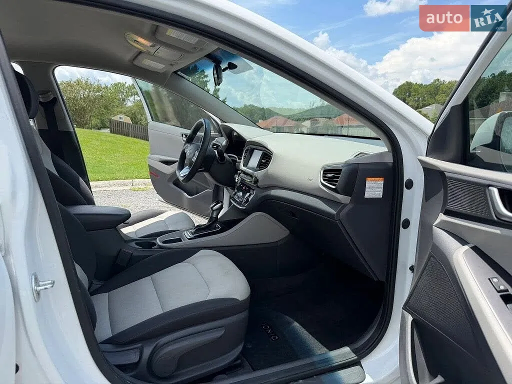 Hyundai Ioniq, 2017