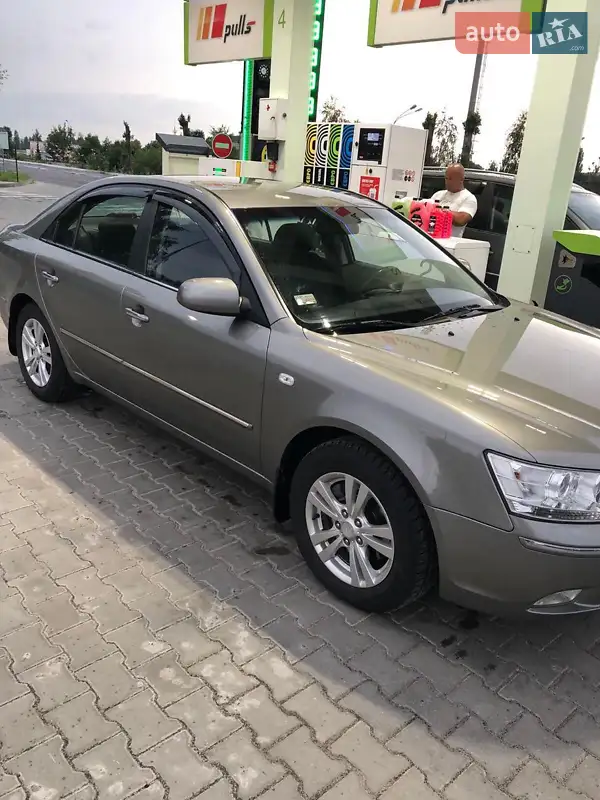 Hyundai Sonata, 2009