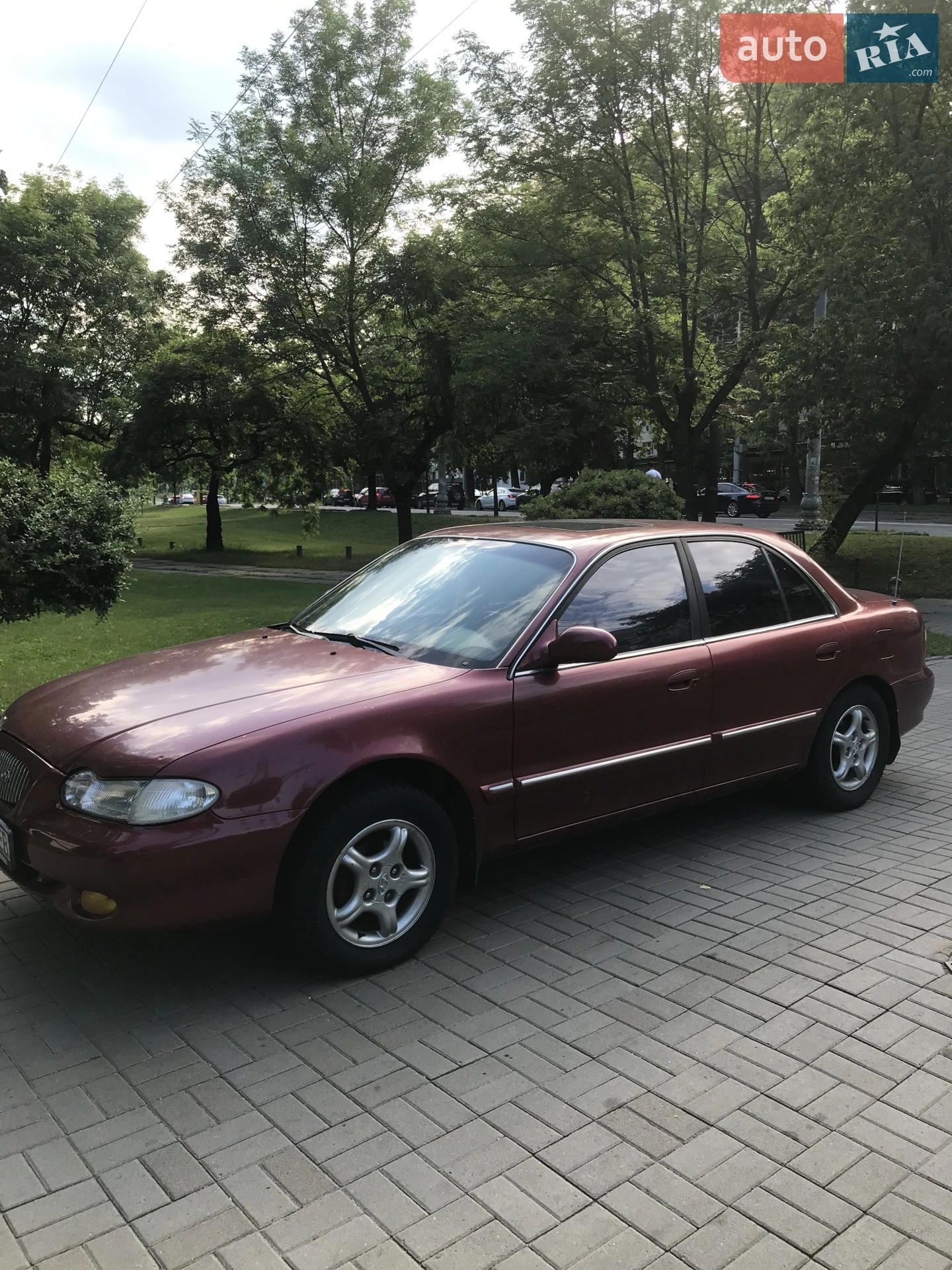 Hyundai Sonata, 1996