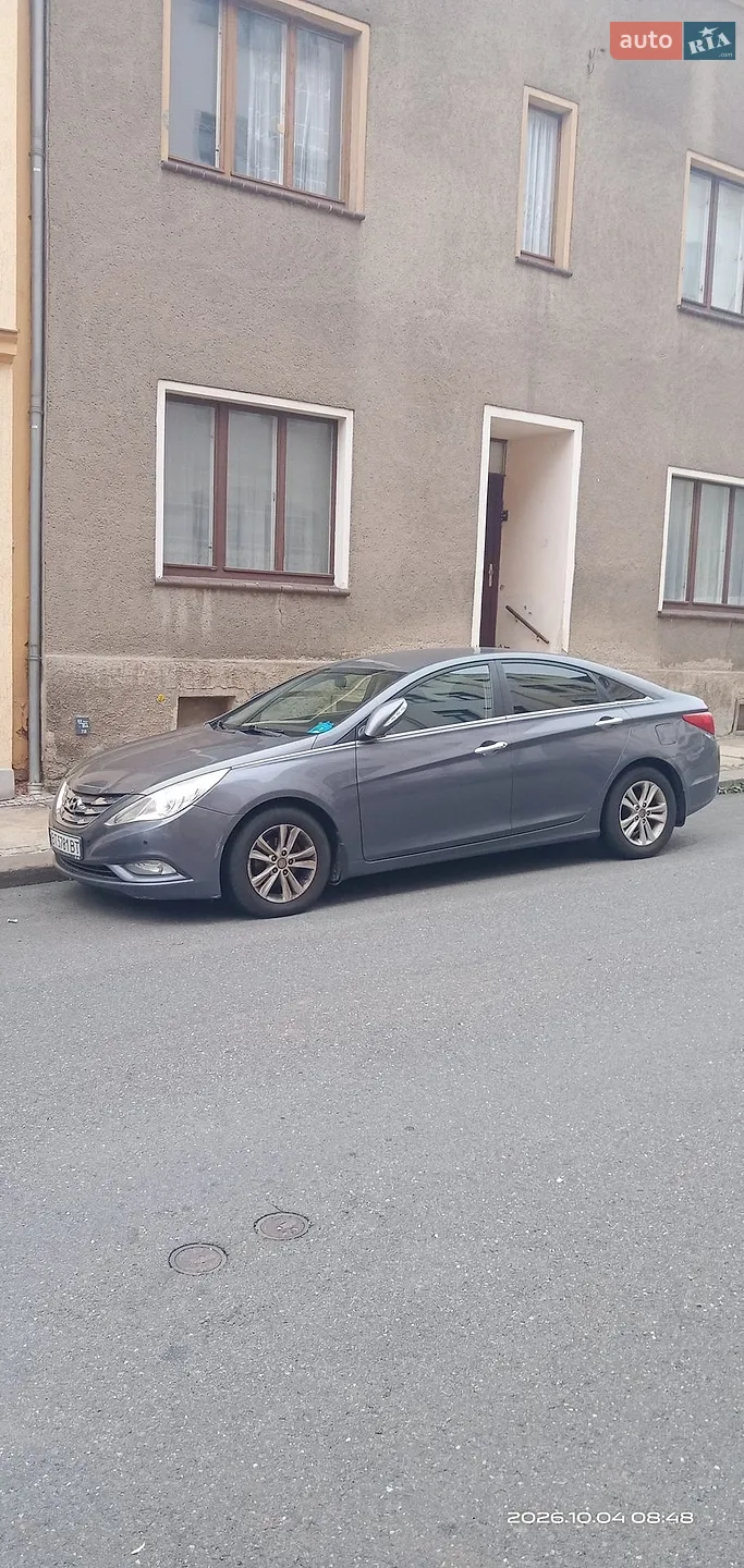 Hyundai Sonata, 2010