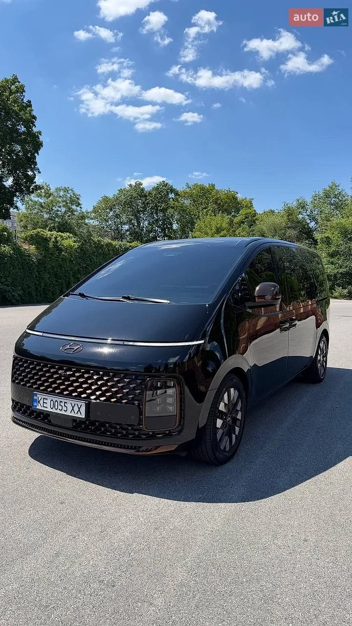 Hyundai Staria, 2023