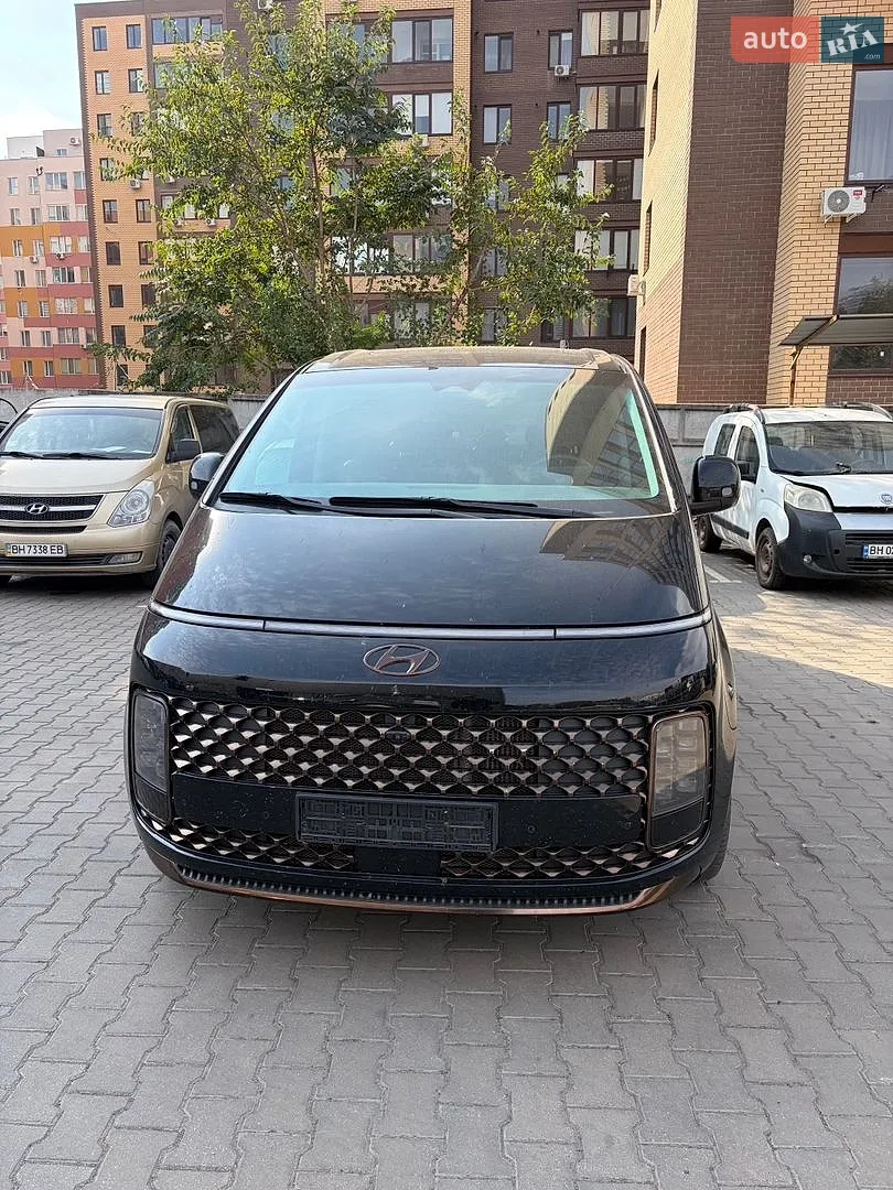 Hyundai Staria, 2023