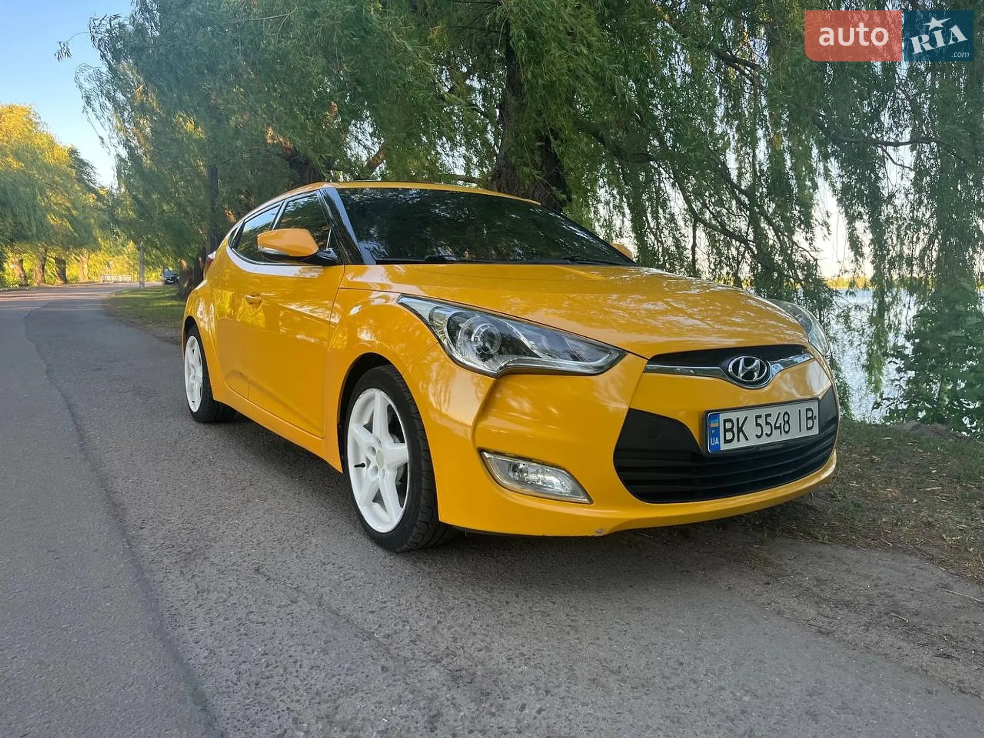 Hyundai Veloster, 2011