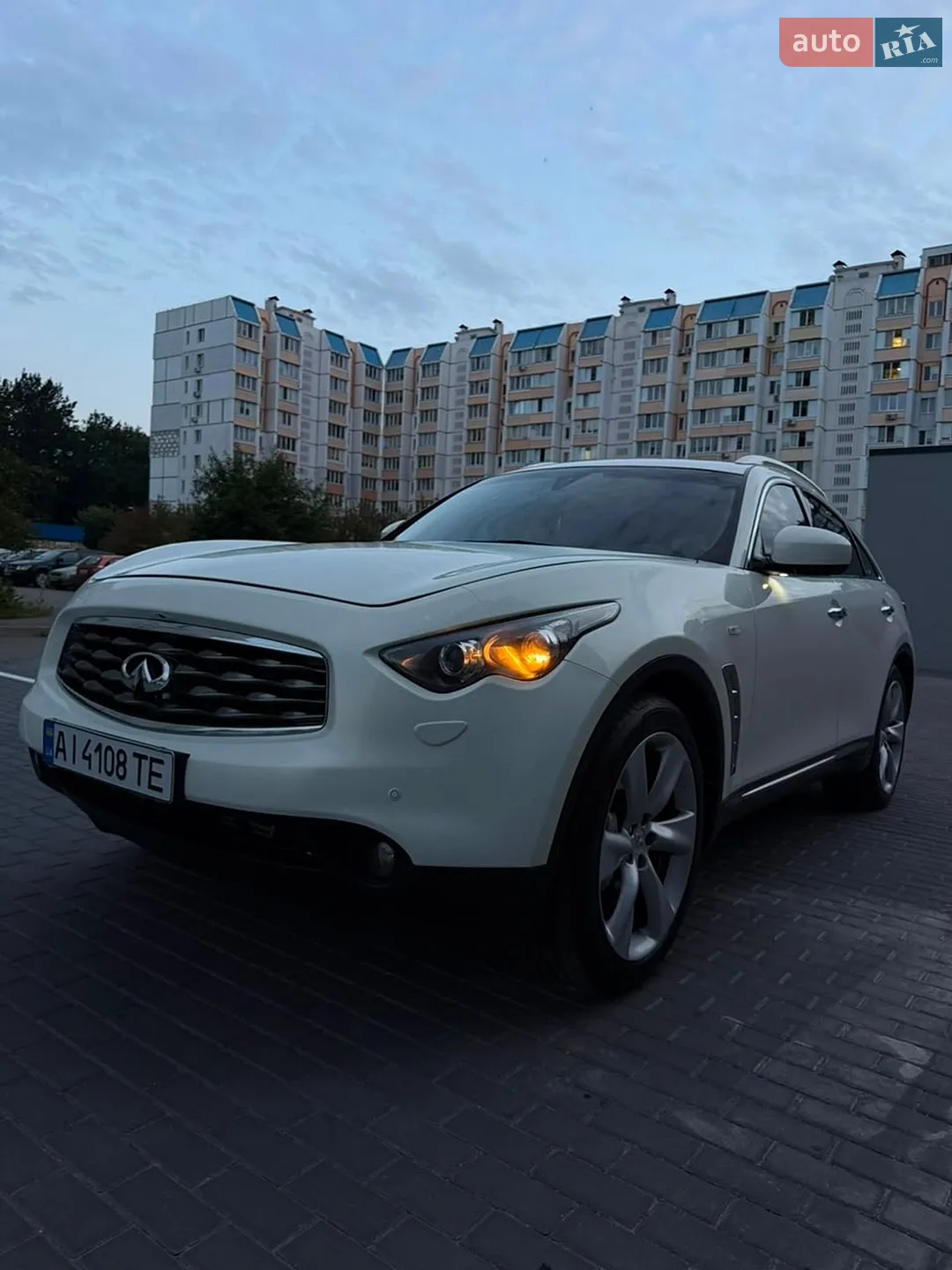Infiniti FX 30, 2011