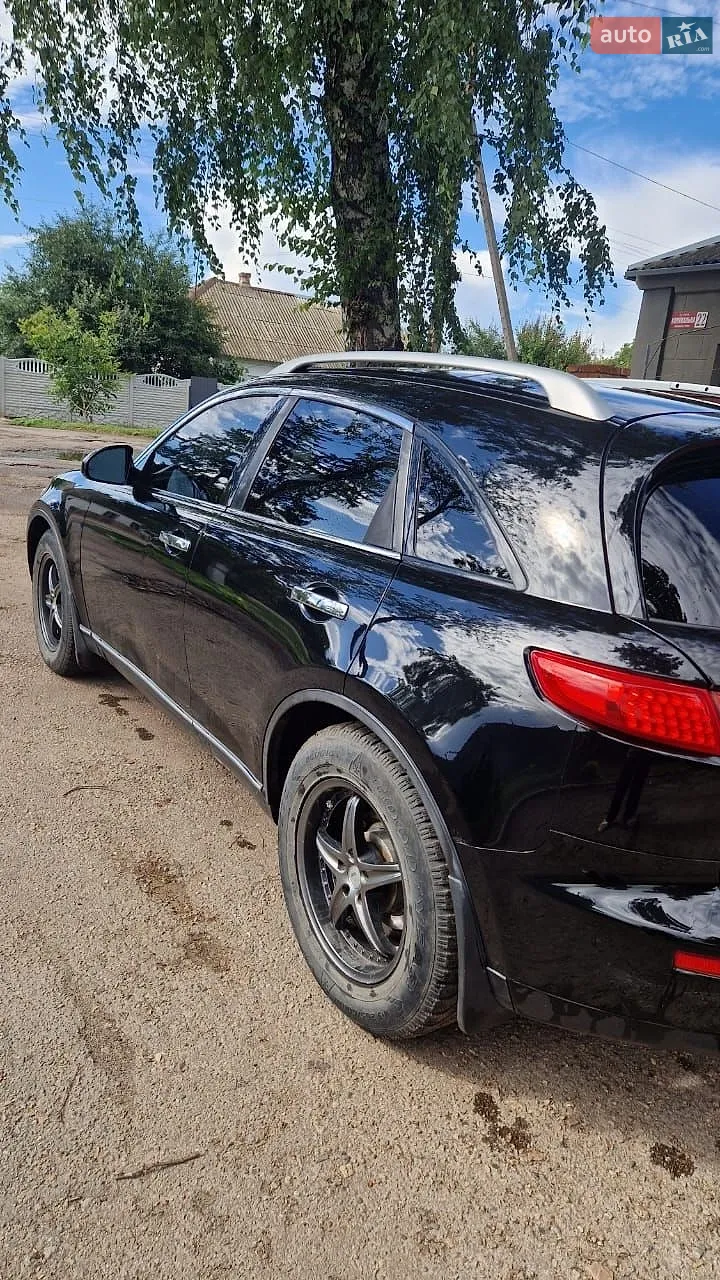 Infiniti FX 35, 2005